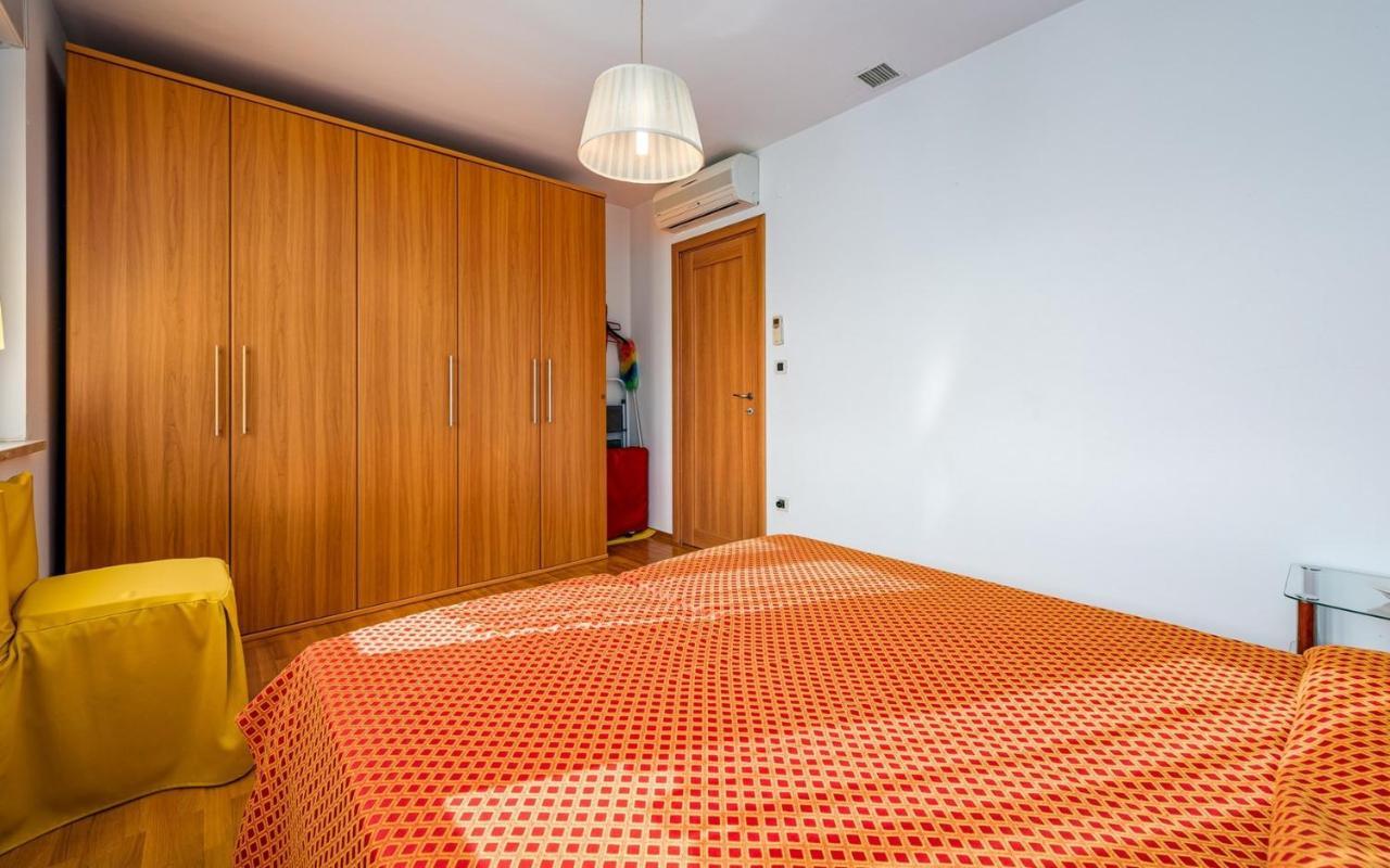 Valessia House With Apartment Umag Exterior foto