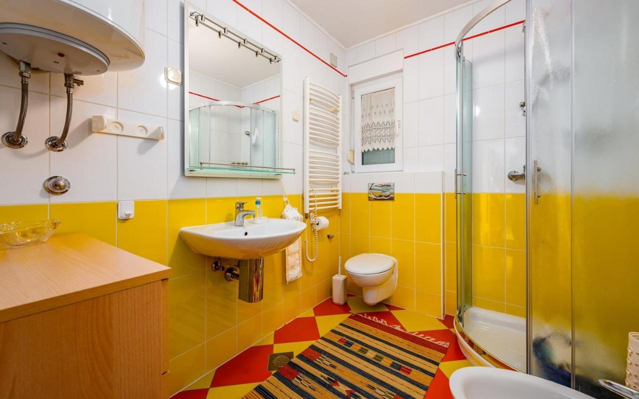 Valessia House With Apartment Umag Exterior foto